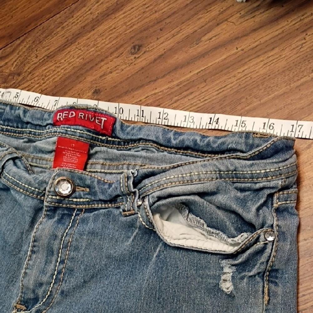 🔥Red Rivet Light Blue Distressed Denim Shorts Women's Size 17 - Picture 11 of 13